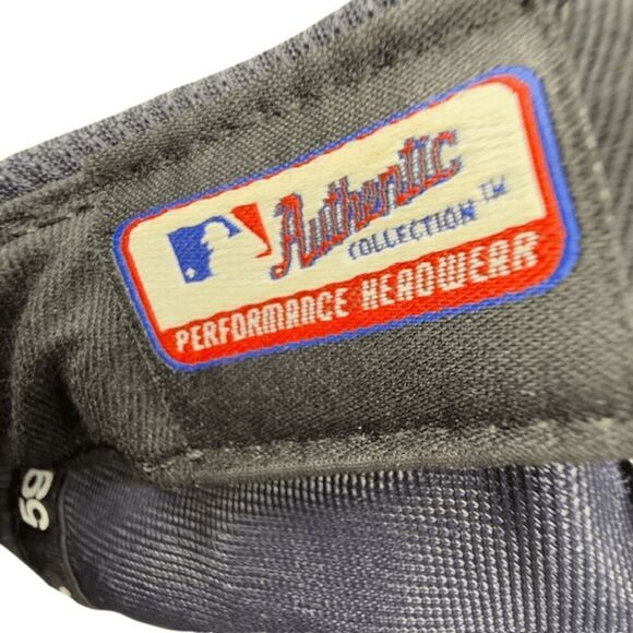 New Era Men's 59 Fifty Boston Red Sox Authentic Performance Cap Black Size 7 3/8 - Picture 7 of 8